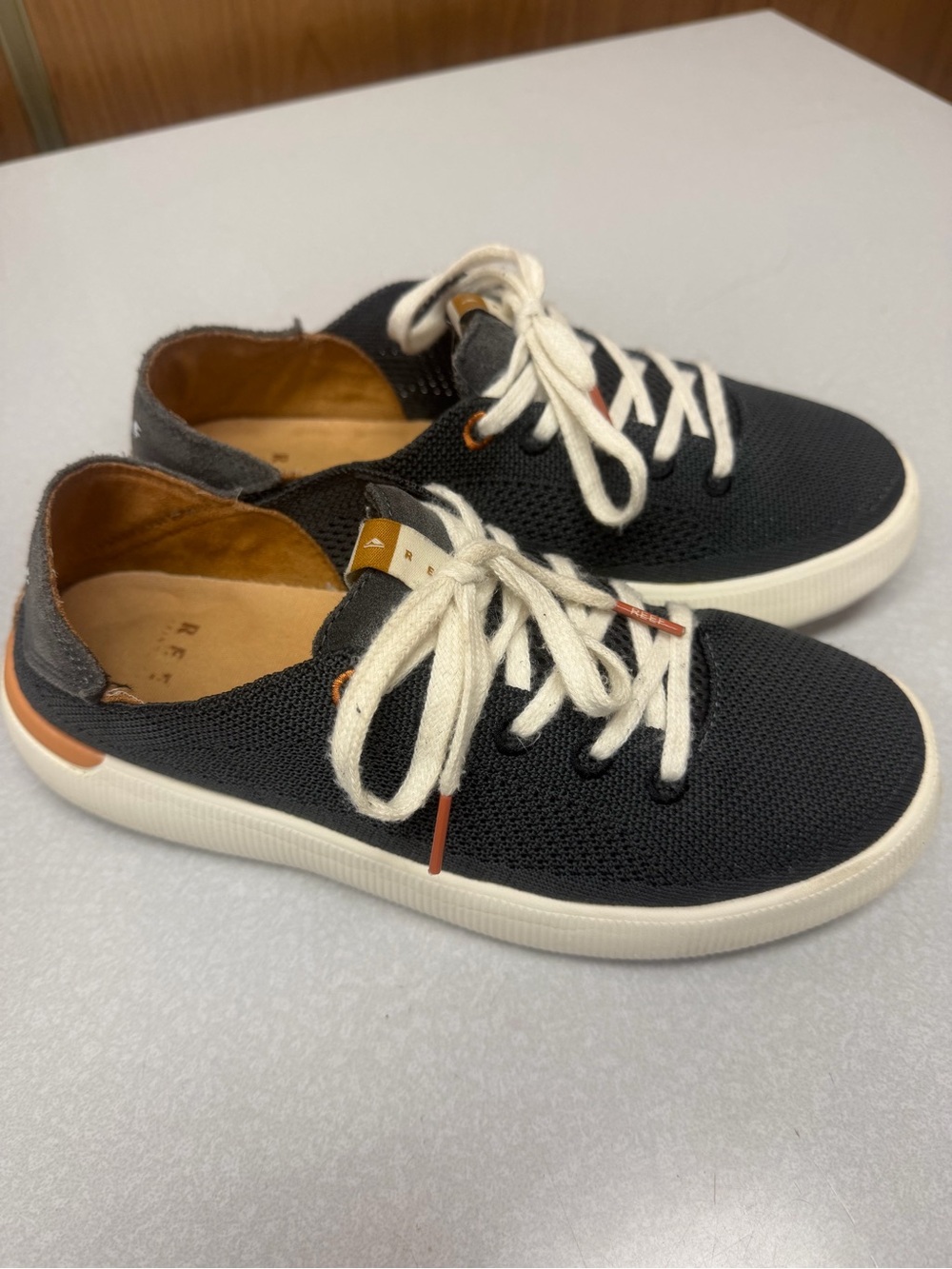 Reef Neptune Casual Gray Knit Lace-Up Women’s  Sneakers